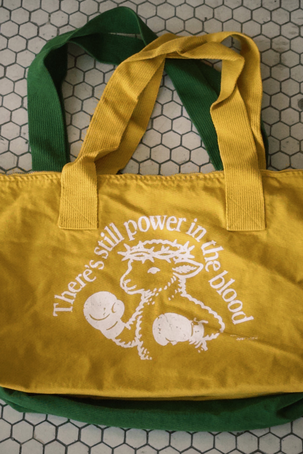 LAMB ZIP TOTE