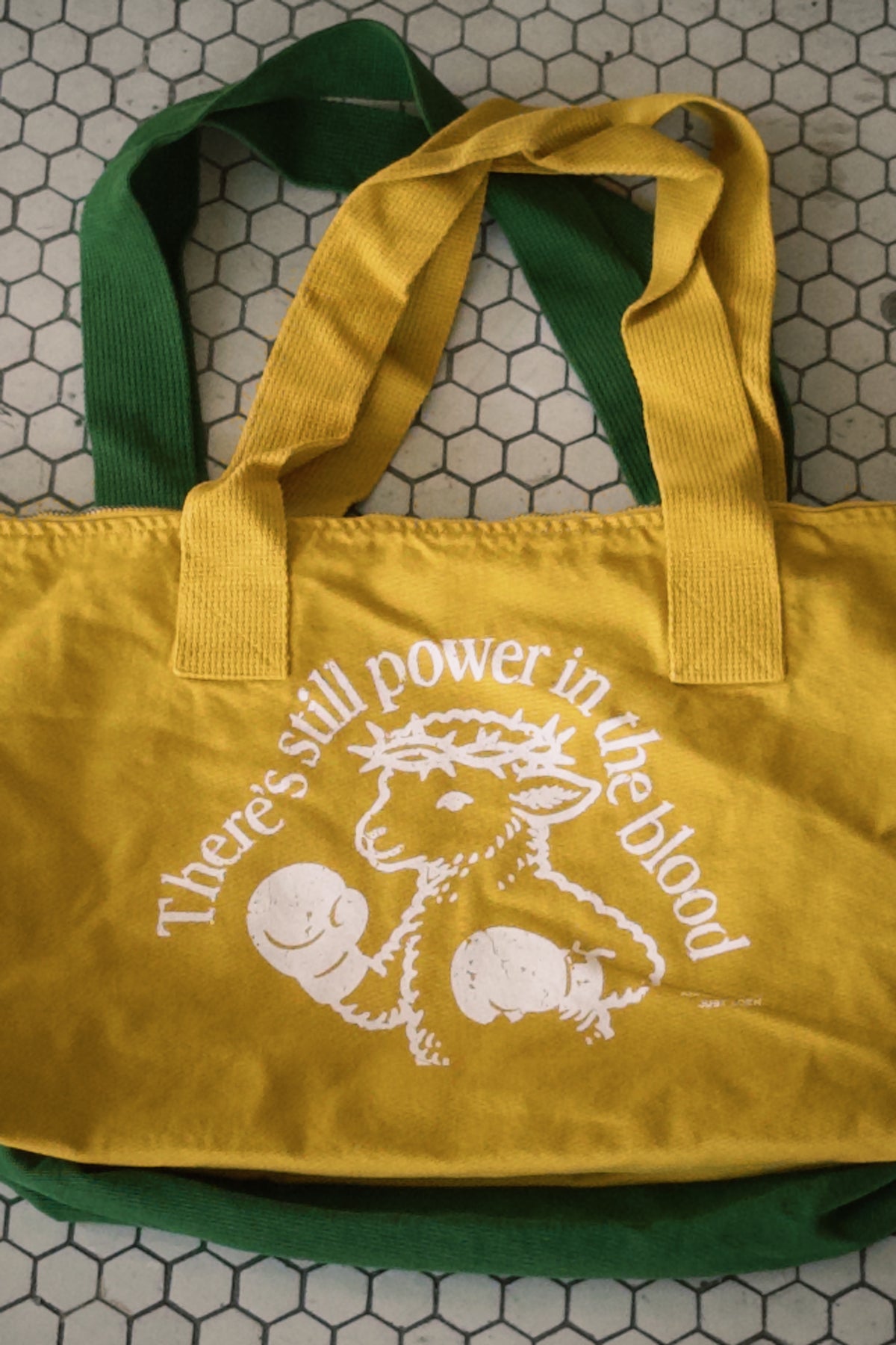 LAMB ZIP TOTE